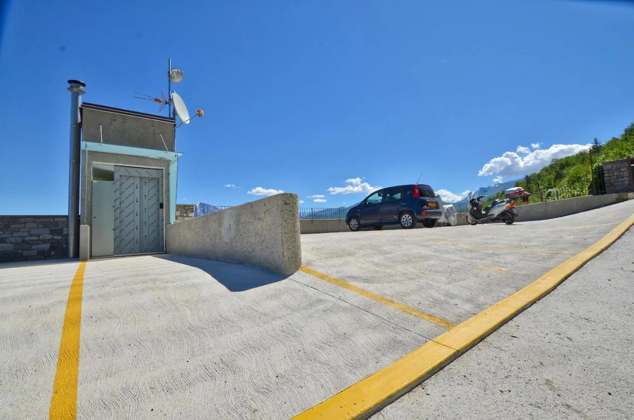 Felice Sul Lago 2-Bedroom Lakeview Apartment Menaggio 0*,
