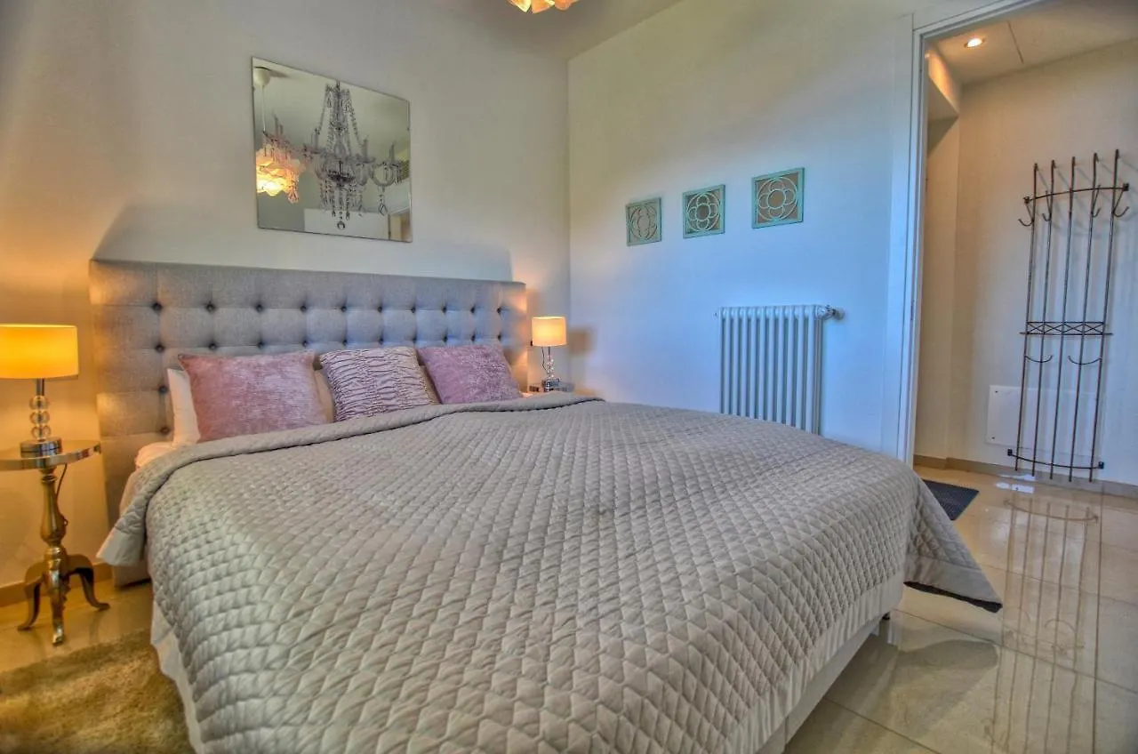 Felice Sul Lago 2-Bedroom Lakeview Apartment Menaggio