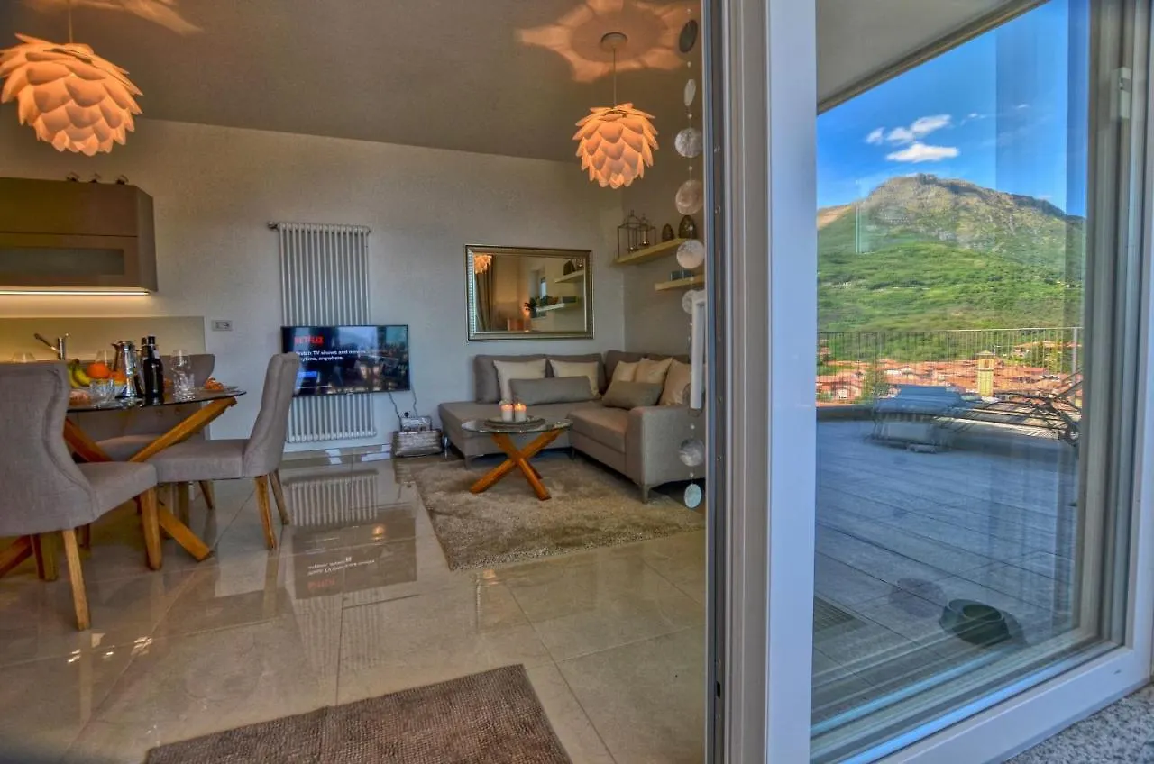 Felice Sul Lago 2-Bedroom Lakeview Apartment Menaggio 0*,  Italy