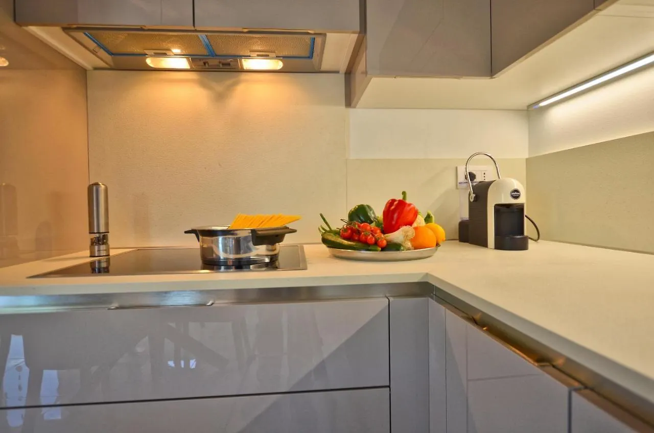 Felice Sul Lago 2-Bedroom Lakeview Apartment Menaggio